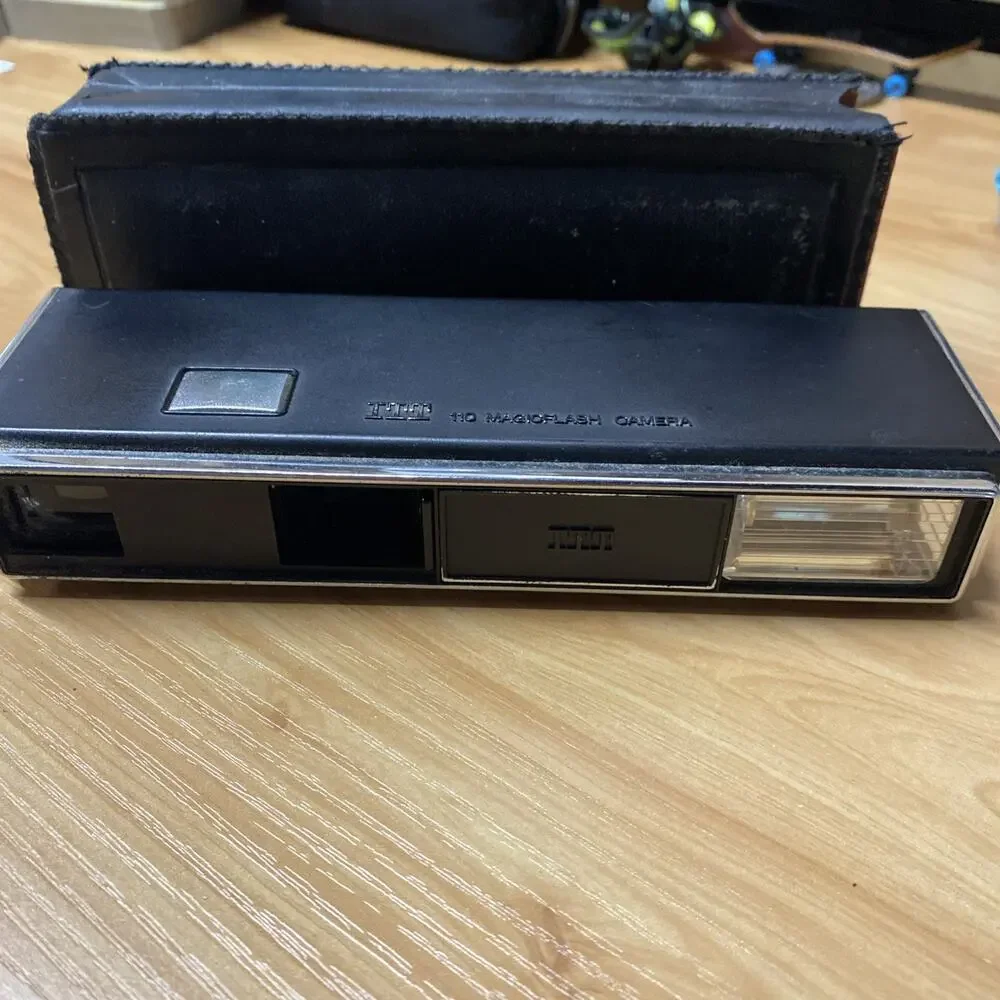 ITT MagicFlash Telephoto - 110 Film Camera Vintage 1979 Untested